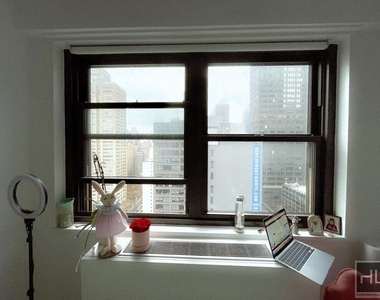 East 39th Street - Photo Thumbnail 4