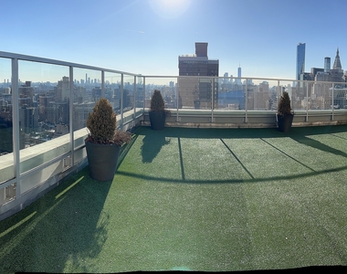 East 31st Street - Photo Thumbnail 1