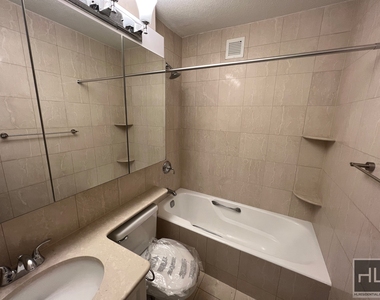East 31st Street - Photo Thumbnail 4