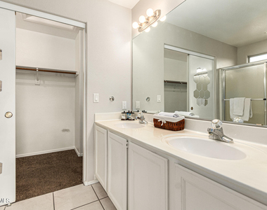 3223 E Poinsettia Drive - Photo Thumbnail 21