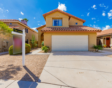 3223 E Poinsettia Drive - Photo Thumbnail 4