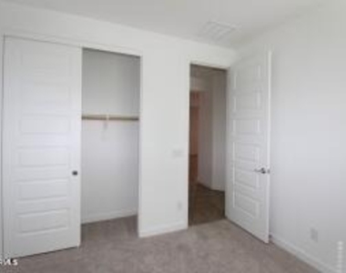 6336 W Warner Street - Photo Thumbnail 14