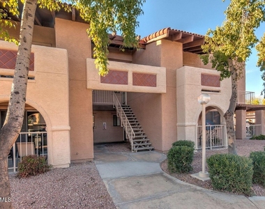 5757 W Eugie Avenue - Photo Thumbnail 27