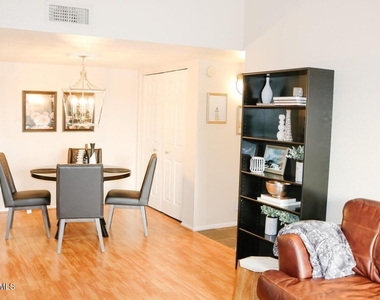 5757 W Eugie Avenue - Photo Thumbnail 6