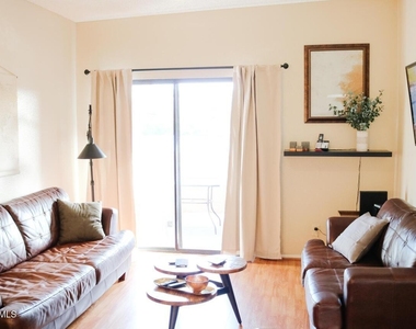 5757 W Eugie Avenue - Photo Thumbnail 12
