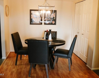 5757 W Eugie Avenue - Photo Thumbnail 8
