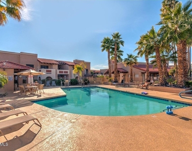 5757 W Eugie Avenue - Photo Thumbnail 28
