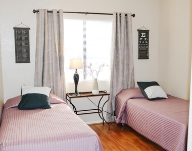 5757 W Eugie Avenue - Photo Thumbnail 21