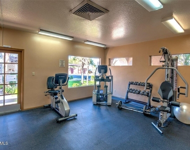 5757 W Eugie Avenue - Photo Thumbnail 31