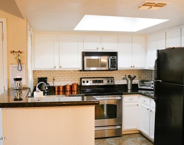 5757 W Eugie Avenue - Photo Thumbnail 1
