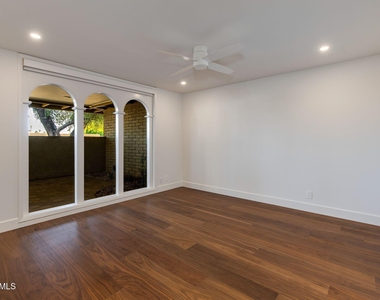 3736 E Montecito Avenue - Photo Thumbnail 11