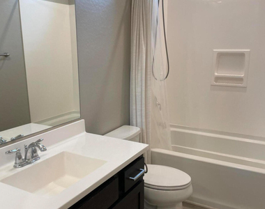 2111 S Agnes Lane - Photo Thumbnail 8