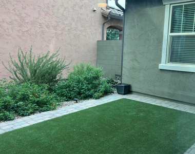 2111 S Agnes Lane - Photo Thumbnail 10
