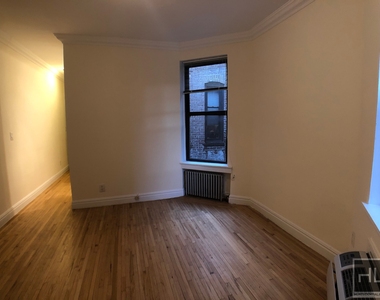 East 83 Street - Photo Thumbnail 1