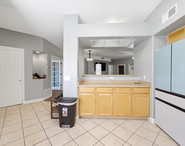 1351 N Pleasant Drive - Photo Thumbnail 19