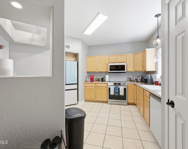 1351 N Pleasant Drive - Photo Thumbnail 17