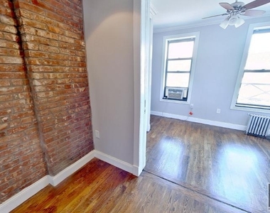 10 Avenue - Photo Thumbnail 3