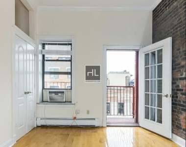 Avenue B - Photo Thumbnail 6