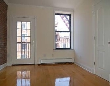 Avenue B - Photo Thumbnail 4