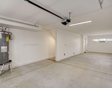 3645 E Earll Drive - Photo Thumbnail 22