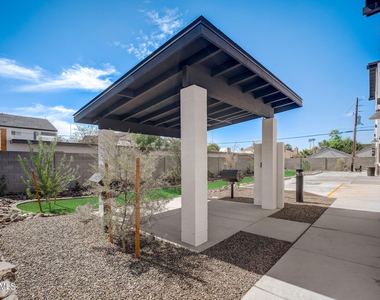 3645 E Earll Drive - Photo Thumbnail 26