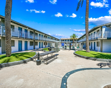 3025 N 32nd Street - Photo Thumbnail 14