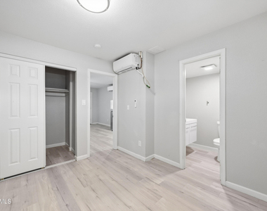 3025 N 32nd Street - Photo Thumbnail 8