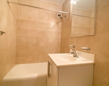East 79th Street - Photo Thumbnail 3