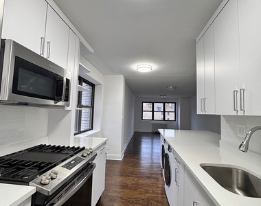 East 16 Avenue - Photo Thumbnail 3