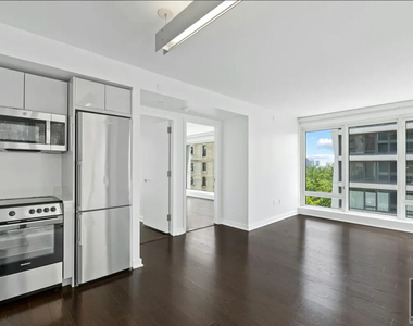 West 113th Street - Photo Thumbnail 4