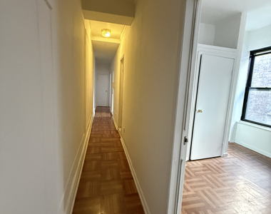 188 Claremont Avenue - Photo Thumbnail 8
