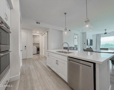 5250 E Deer Valley Drive - Photo Thumbnail 6