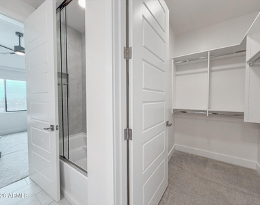 5250 E Deer Valley Drive - Photo Thumbnail 16