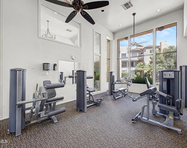4925 E Desert Cove Avenue - Photo Thumbnail 32