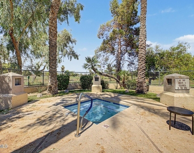 4925 E Desert Cove Avenue - Photo Thumbnail 34