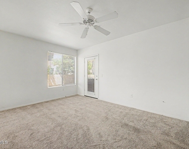 4925 E Desert Cove Avenue - Photo Thumbnail 6