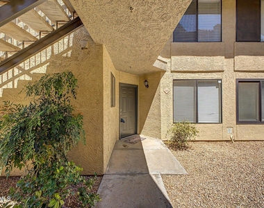 4925 E Desert Cove Avenue - Photo Thumbnail 3