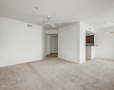 4925 E Desert Cove Avenue - Photo Thumbnail 11