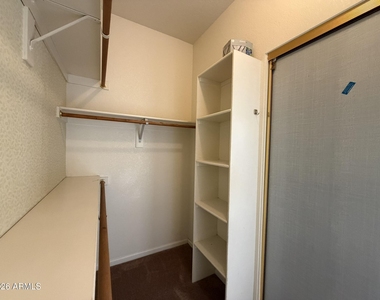 5435 W Buffalo Street - Photo Thumbnail 24