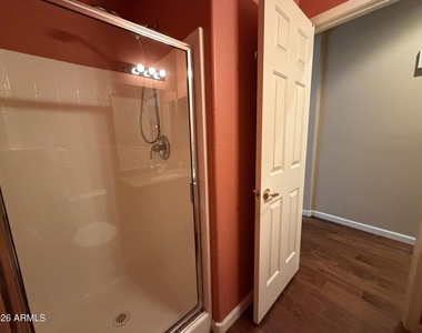 5435 W Buffalo Street - Photo Thumbnail 10