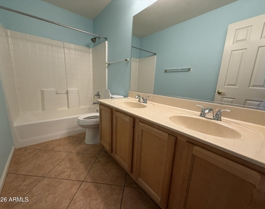 5435 W Buffalo Street - Photo Thumbnail 18