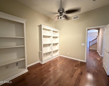 5435 W Buffalo Street - Photo Thumbnail 11