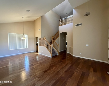 5435 W Buffalo Street - Photo Thumbnail 3