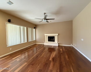 5435 W Buffalo Street - Photo Thumbnail 8