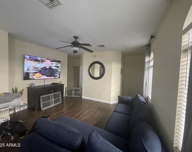 2401 E Rio Salado Parkway - Photo Thumbnail 3