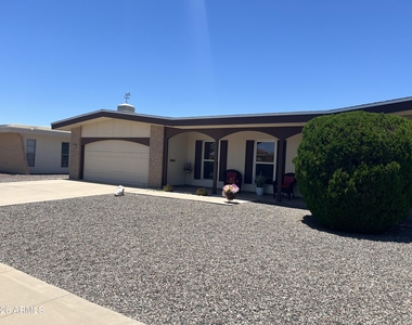 9221 W Briarwood Circle N - Photo Thumbnail 18
