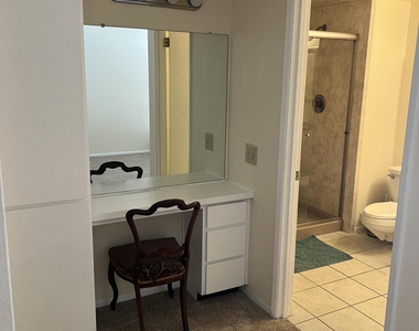9221 W Briarwood Circle N - Photo Thumbnail 14