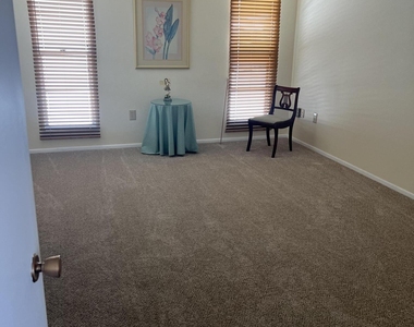 9221 W Briarwood Circle N - Photo Thumbnail 12