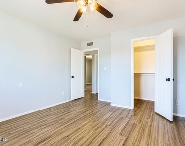 337 S 97th Place - Photo Thumbnail 15