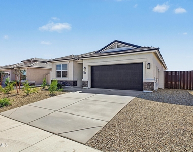 23969 W Yavapai Street - Photo Thumbnail 2